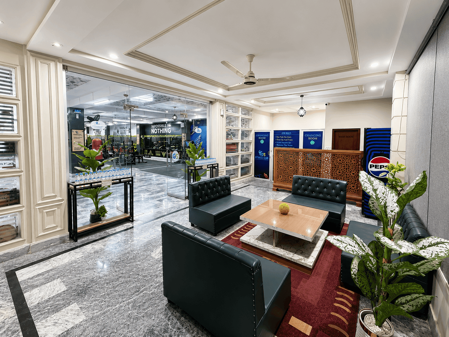Members’ Lounge & Facilities Area